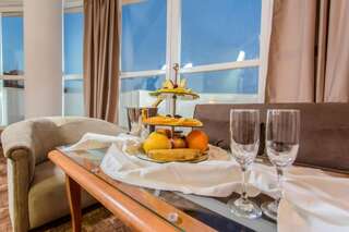 Отель Fiesta M Hotel - All Inclusive Солнечный Берег Полулюкс с видом на море (для 2 взрослых и 2 детей)-3